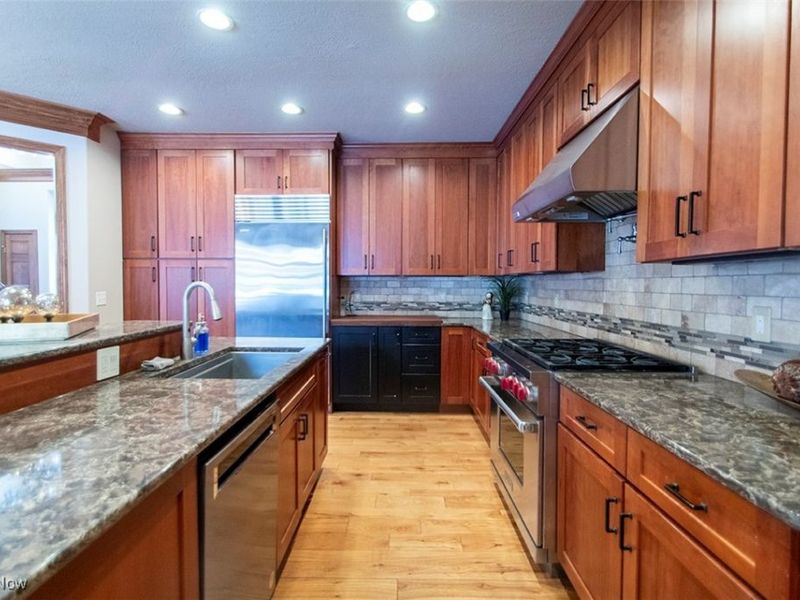 6576 Torington Drive, Medina, OH 44256 Photo 10