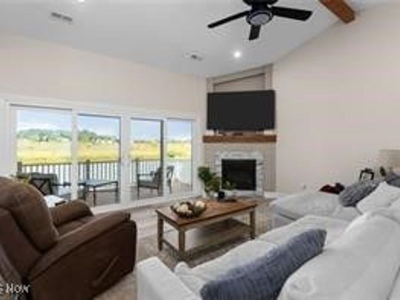 10115 Carrie Court, New Middletown, OH 44442 Photo 17