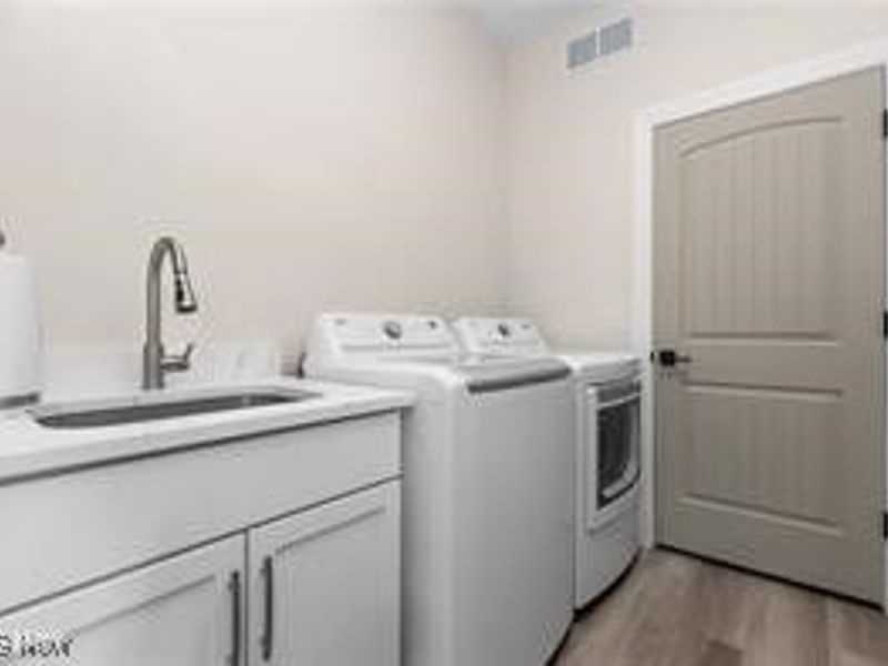 10115 Carrie Court, New Middletown, OH 44442 Photo 29