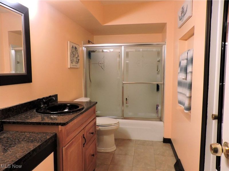 940 Bennett Drive, Elyria, OH 44035 Photo 16