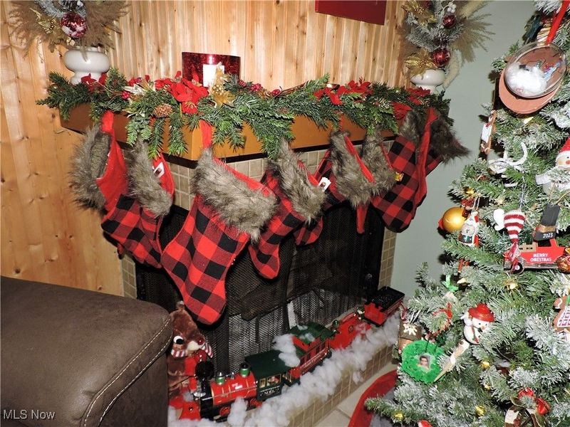 940 Bennett Drive, Elyria, OH 44035 Photo 3