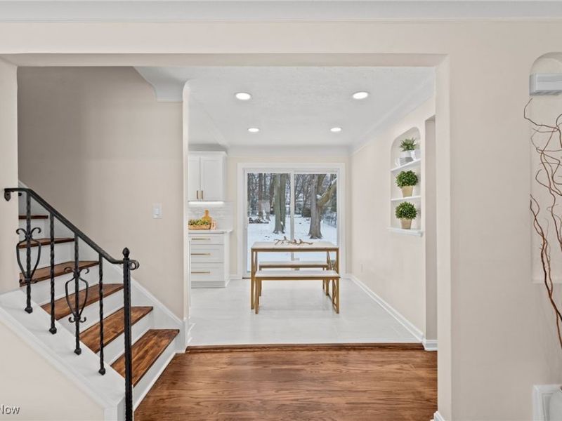 1114 W Miner Road, Mayfield Heights, OH 44124 Photo 10