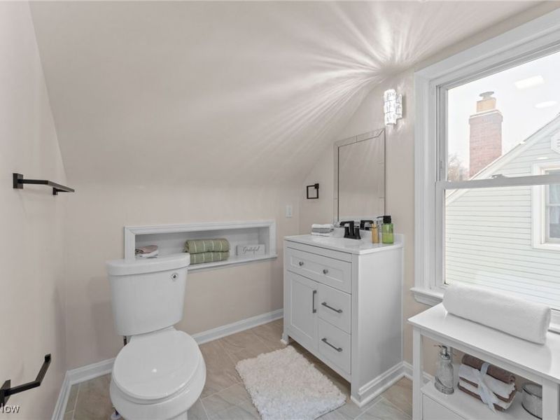 1114 W Miner Road, Mayfield Heights, OH 44124 Photo 21