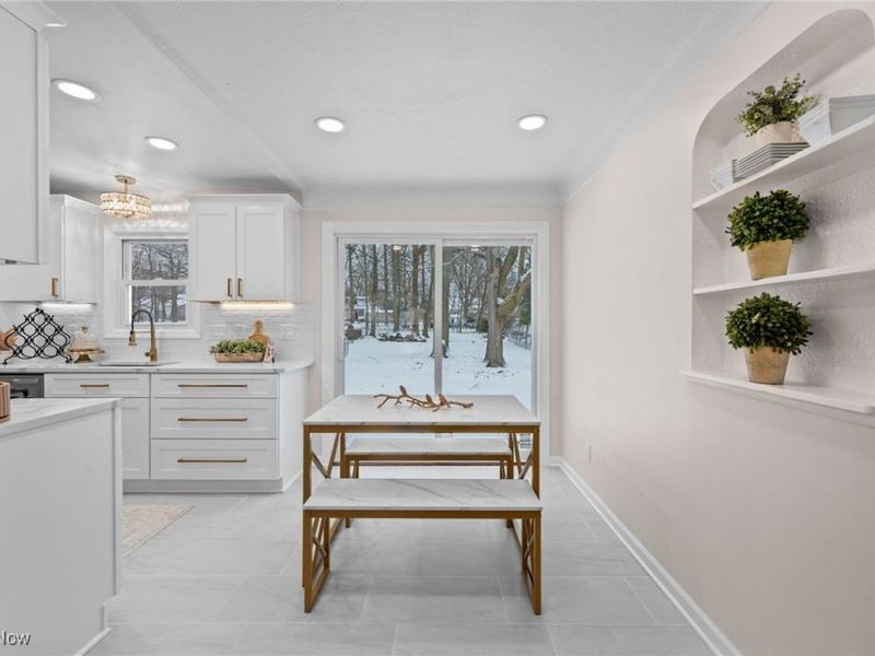 1114 W Miner Road, Mayfield Heights, OH 44124 Photo 4