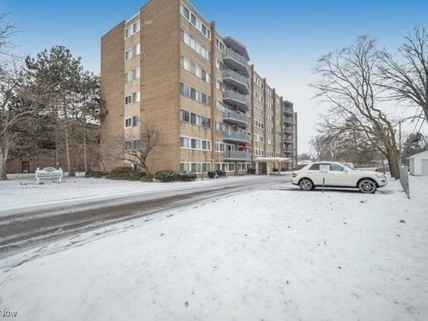 6640 Pearl Road, Unit 402, Cleveland, OH 44130