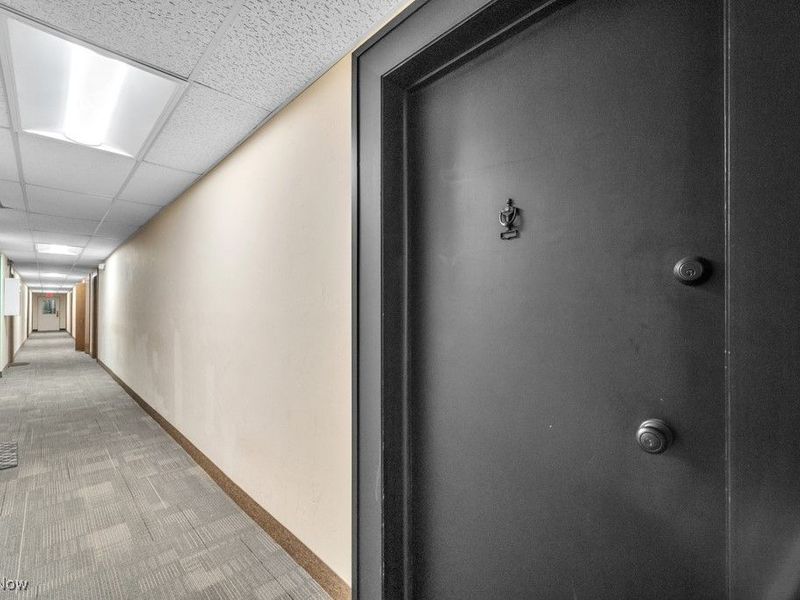 6640 Pearl Road, Unit 402, Parma Heights, OH 44130 Photo 3