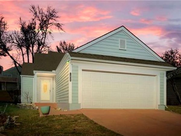 1425 Birdseye Court, Blue Springs, MO 64015