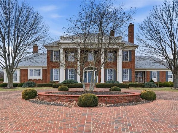 17960 Bond Street, Overland Park, KS 66013