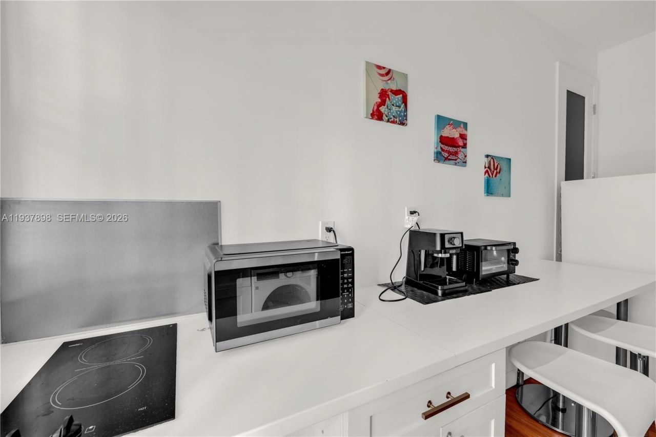 439 15th St , Unit 2, Miami Beach, FL 33139 Photo