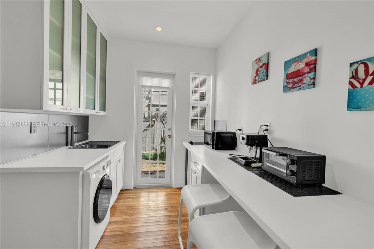 439 15th St , Unit 2, Miami Beach, FL 33139 Photo