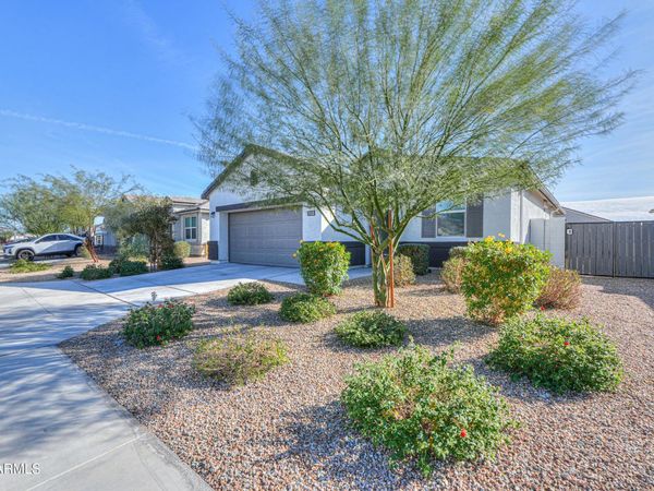 1133 W Paradise Way, Casa Grande, AZ 85122