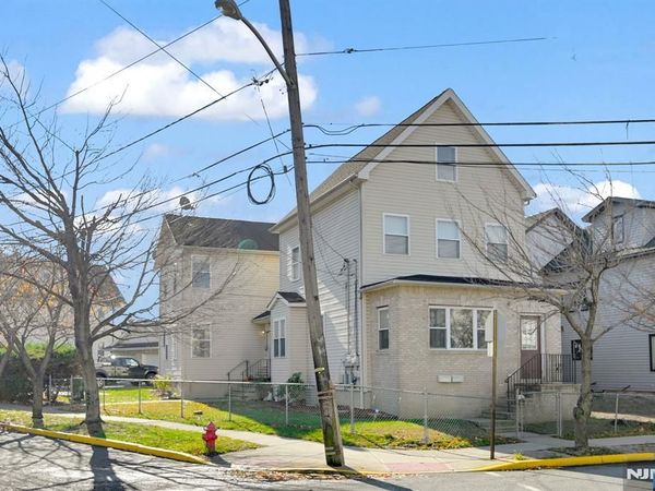 48 Main Avenue, WALLINGTON, NJ 07057