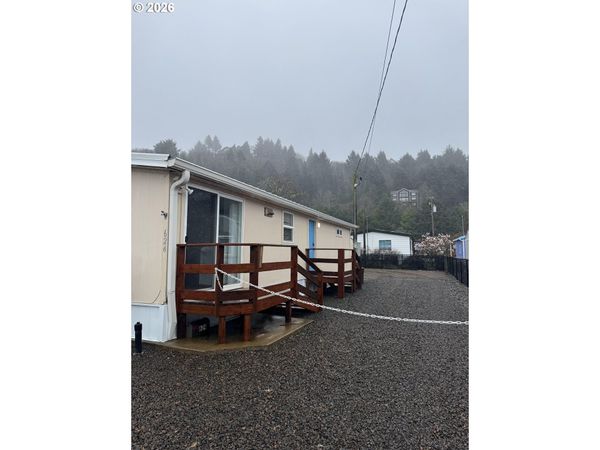 624 S Dolphin S ST, Rockaway Beach, OR 97136