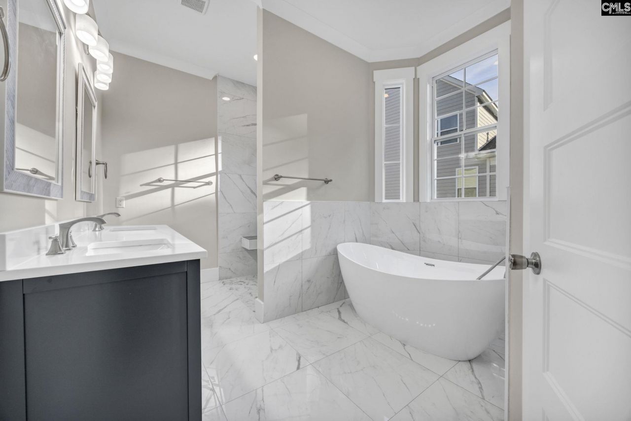 111 Buccaneer Place  Photo 11