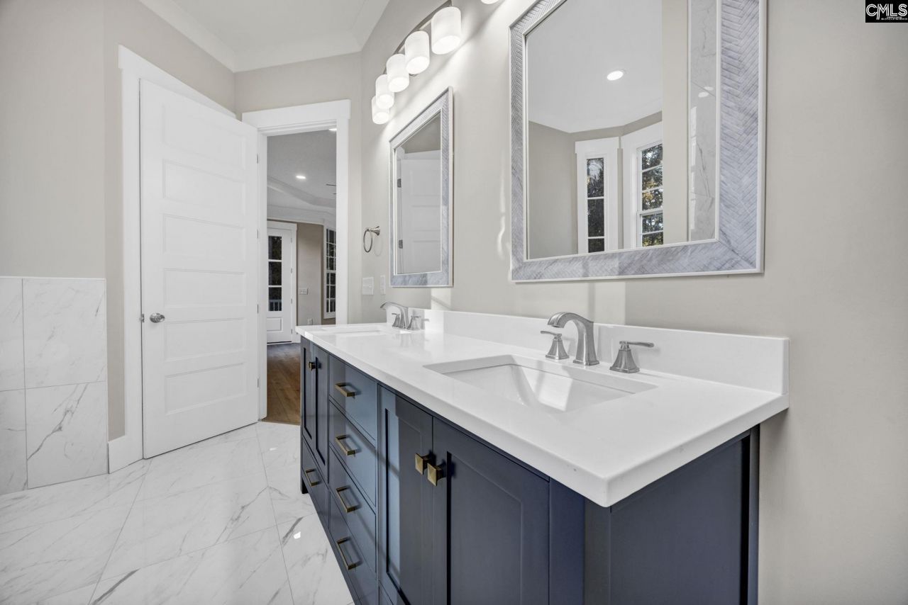 111 Buccaneer Place  Photo 12