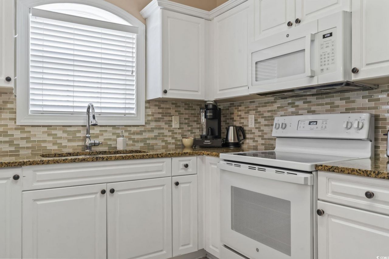 4803 Bovardia Pl. Photo 7