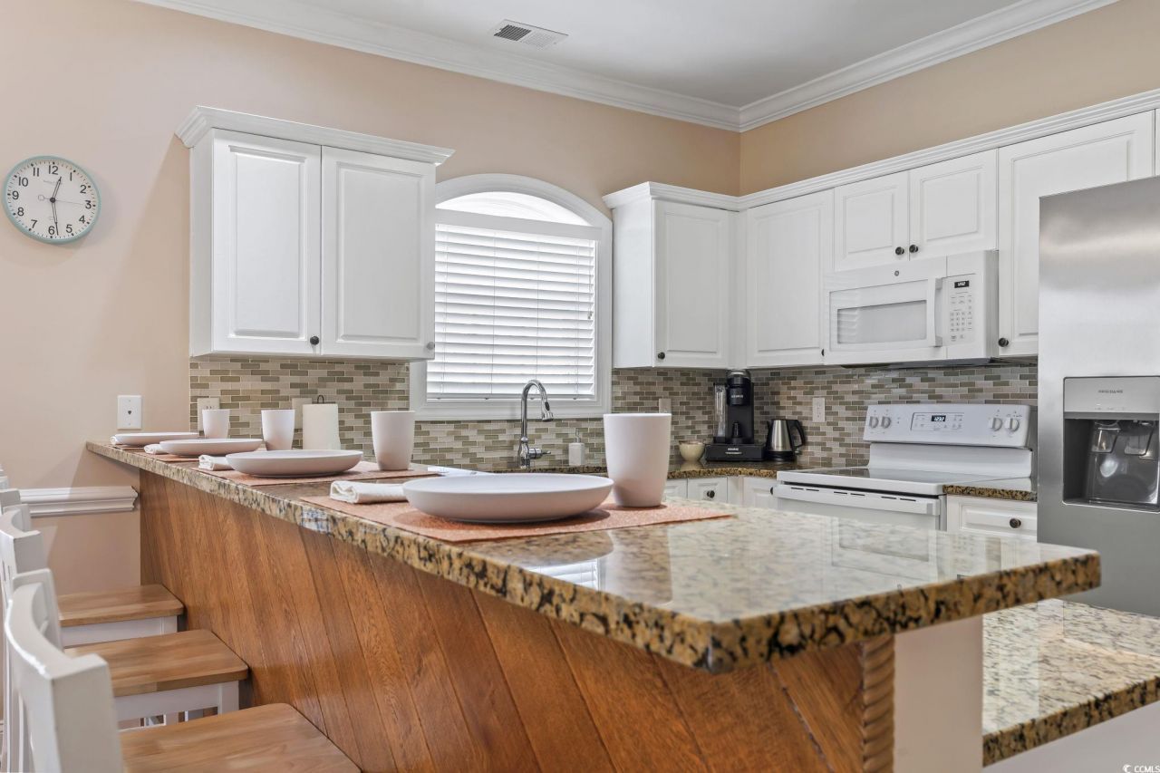 4803 Bovardia Pl. Photo 9