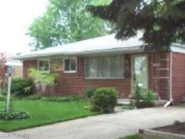 24845 Ridgecroft Avenue, Eastpointe, MI 48021