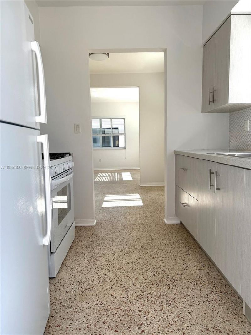 887 80th St, Unit 1, Miami Beach, FL 33141 Photo