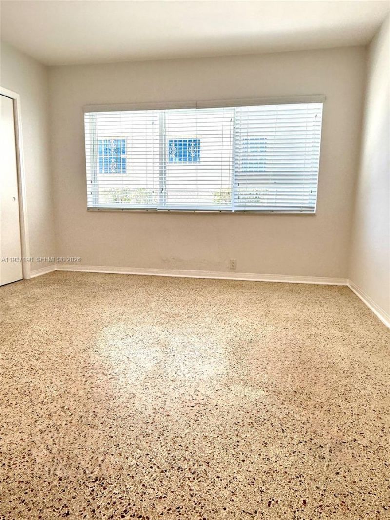 887 80th St, Unit 1, Miami Beach, FL 33141 Photo