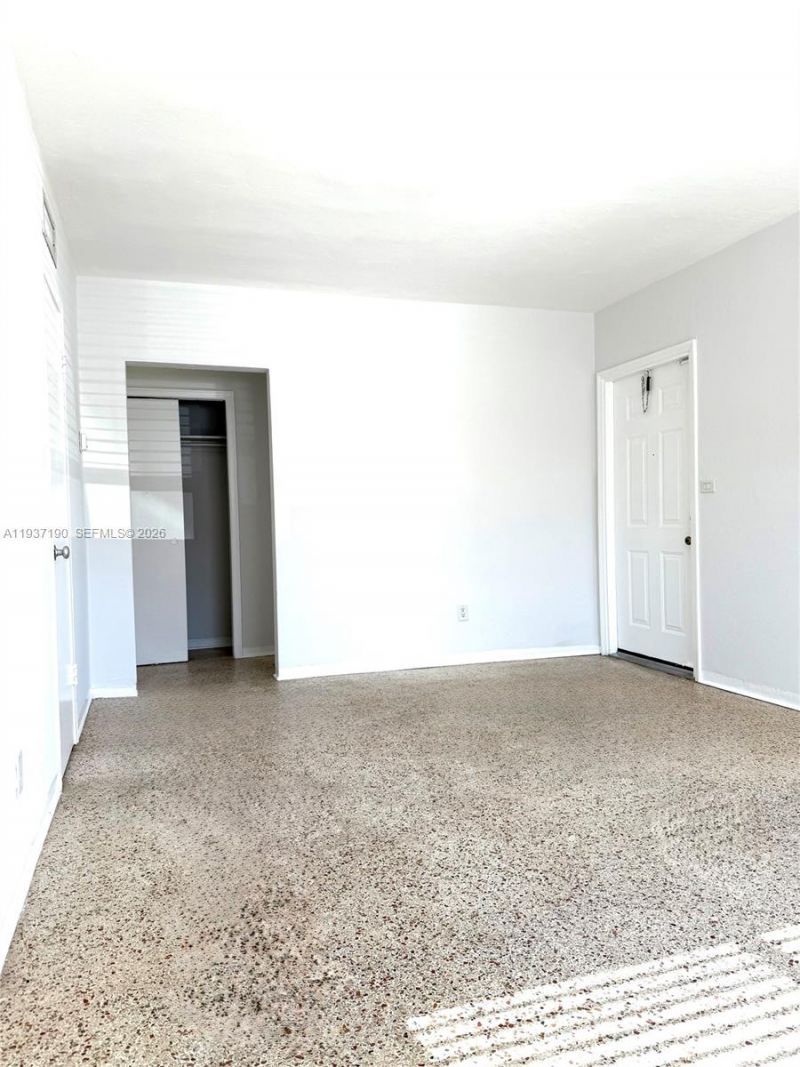 887 80th St, Unit 1, Miami Beach, FL 33141 Photo