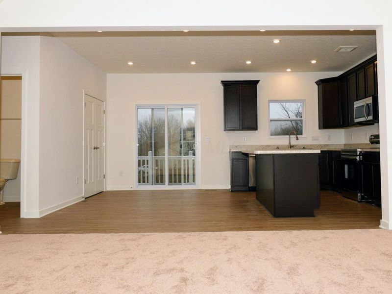 130 Dusky Willow Drive, Reynoldsburg, OH 43068 Photo 5