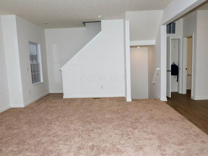 130 Dusky Willow Drive, Reynoldsburg, OH 43068 Photo 8