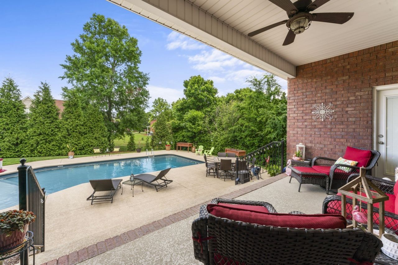 2052 Woodcliff Dr, Smyrna, TN 37167 Main Photo