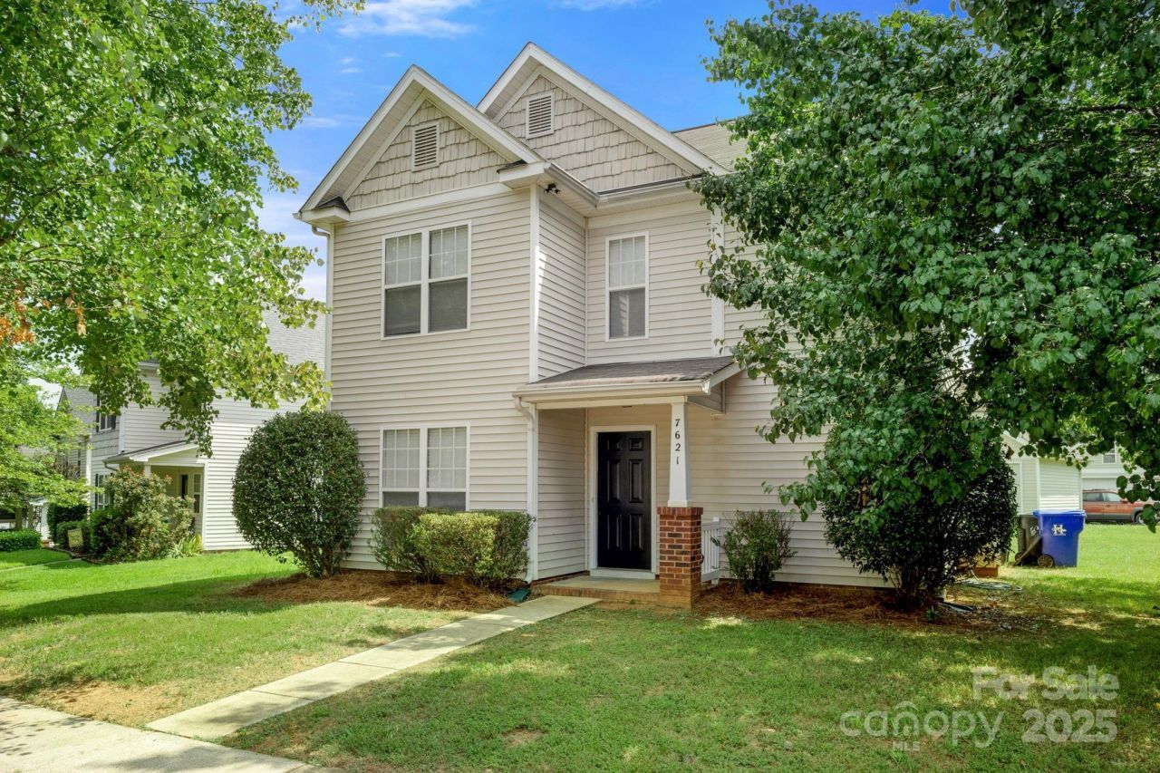 7621 Rolling Meadows Lane, Huntersville, NC 28078 Main Photo