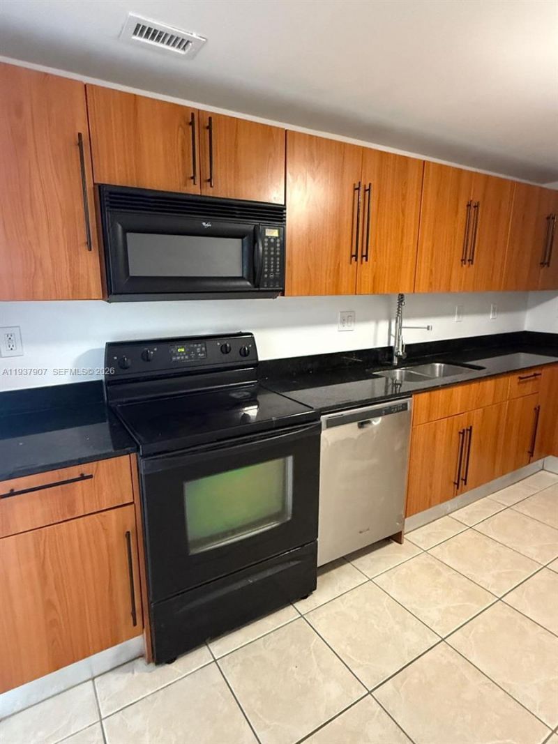 3001 S Ocean Dr, Unit 107, Hollywood, FL 33019 Photo