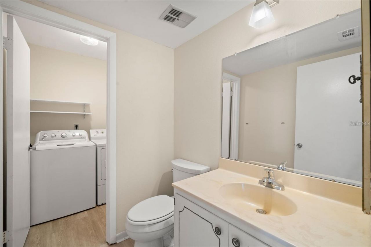 3247 38th Way S, Unit C, Saint Petersburg, FL 33711 Photo