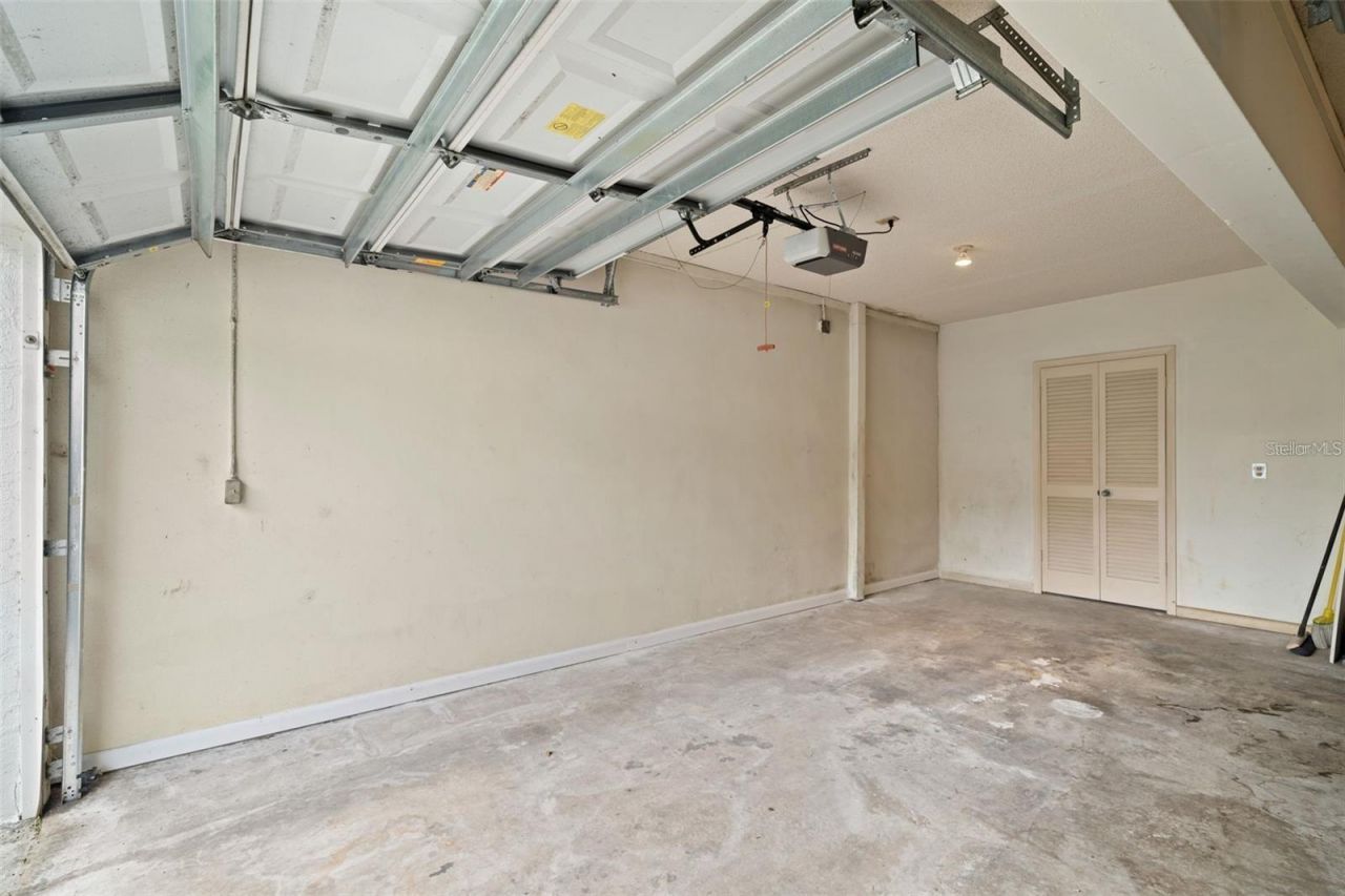 3247 38th Way S, Unit C, Saint Petersburg, FL 33711 Photo