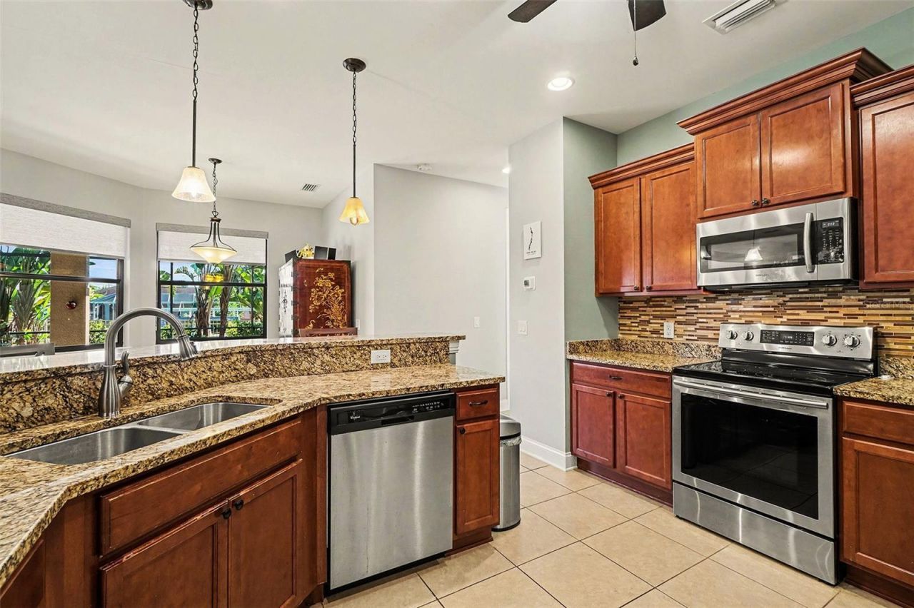 2127 SE 17th Place, Cape Coral, FL 33990 Photo