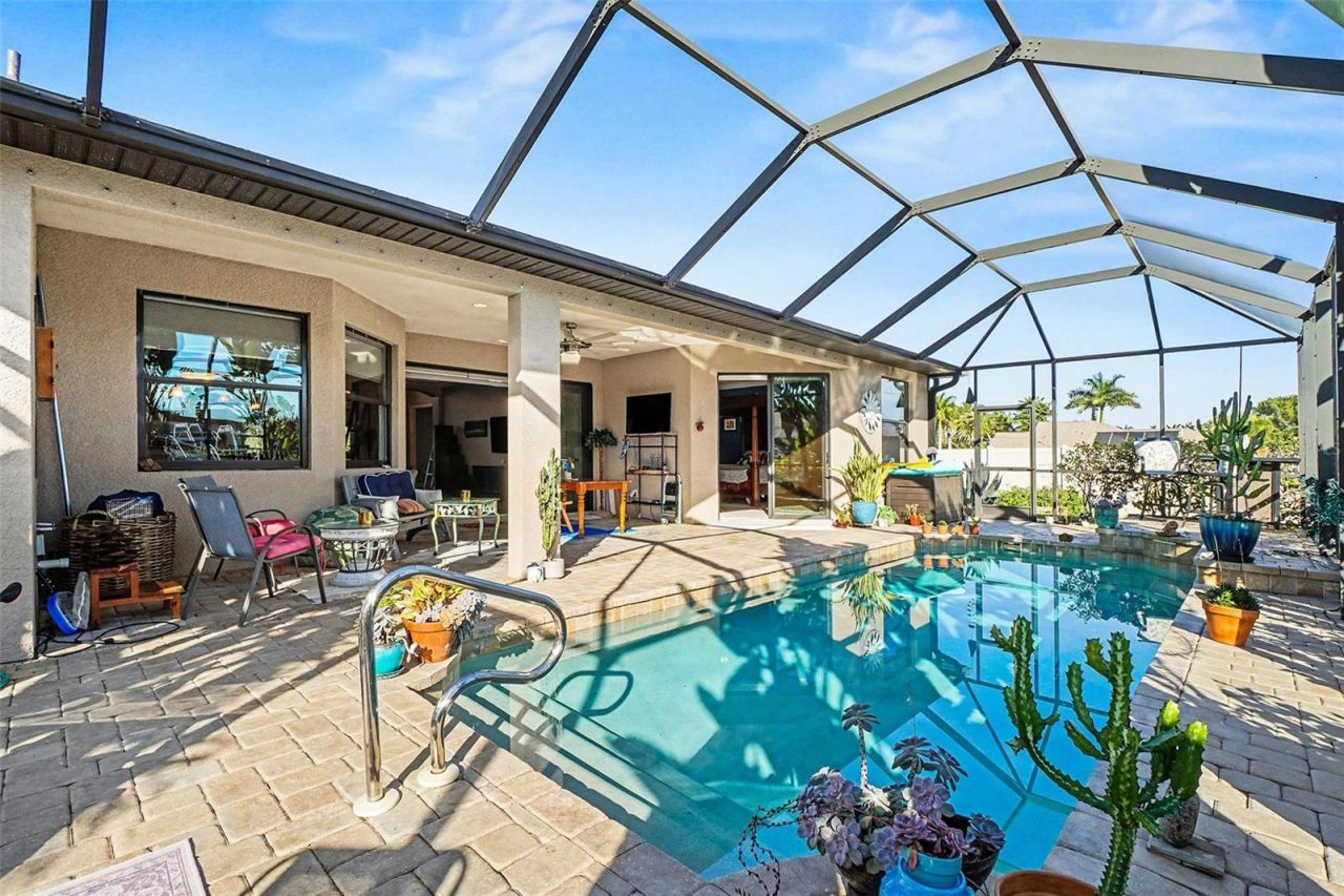 2127 SE 17th Place, Cape Coral, FL 33990 Photo