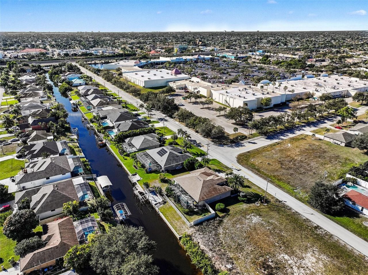 2127 SE 17th Place, Cape Coral, FL 33990 Photo