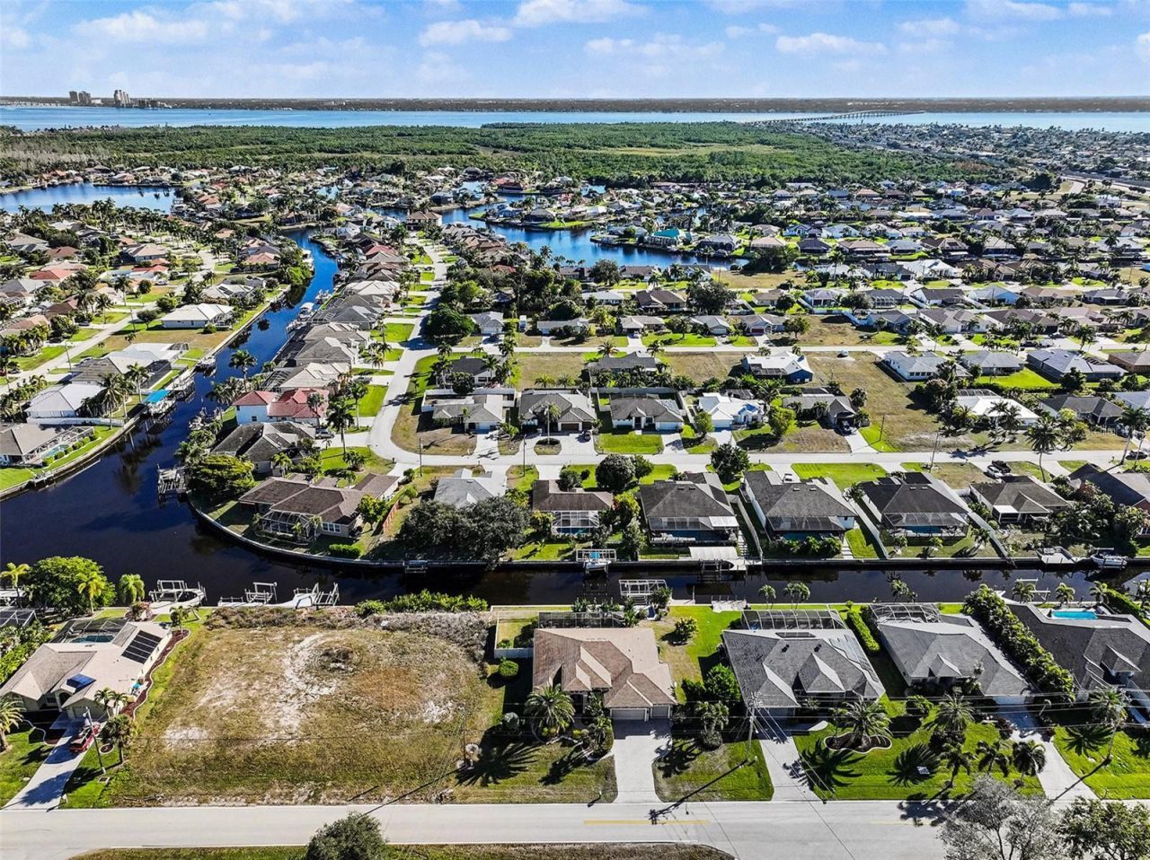 2127 SE 17th Place, Cape Coral, FL 33990 Photo