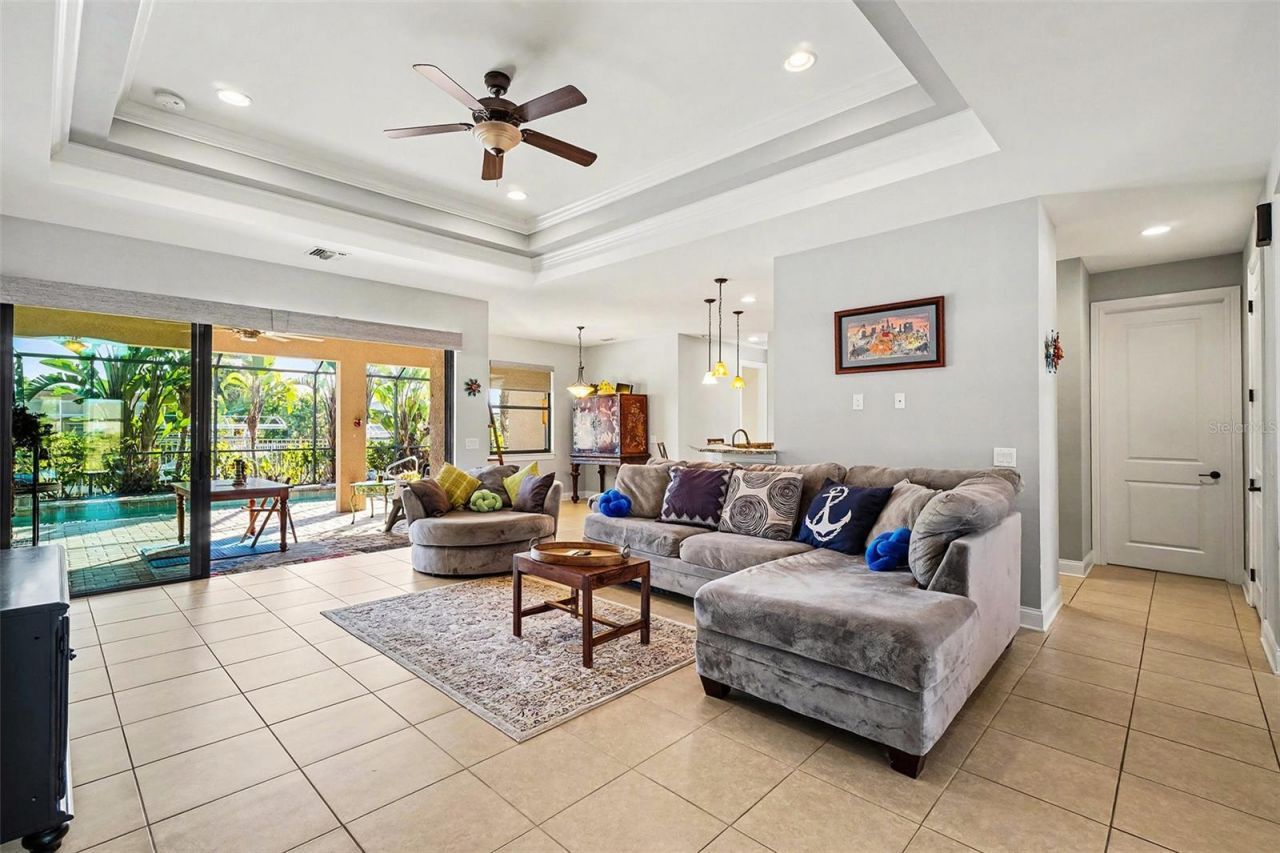 2127 SE 17th Place, Cape Coral, FL 33990 Photo