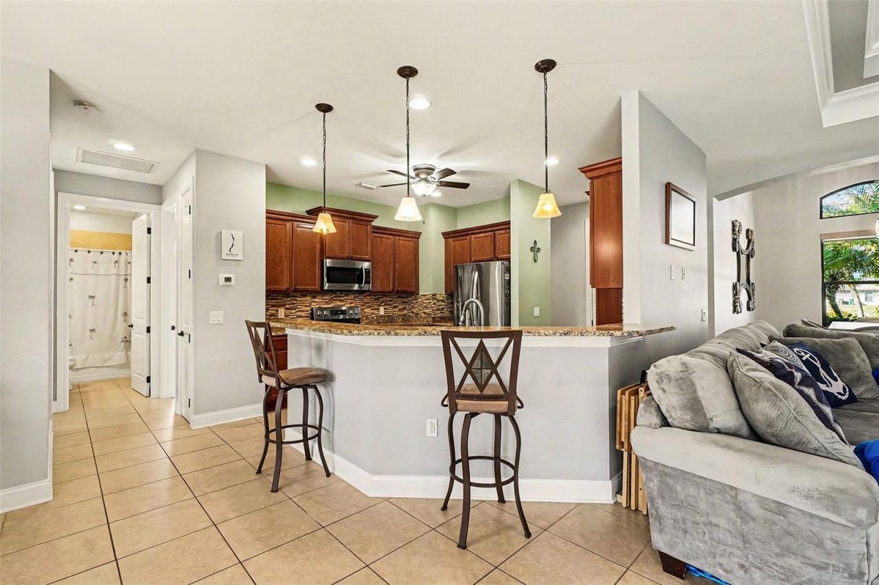 2127 SE 17th Place, Cape Coral, FL 33990 Photo