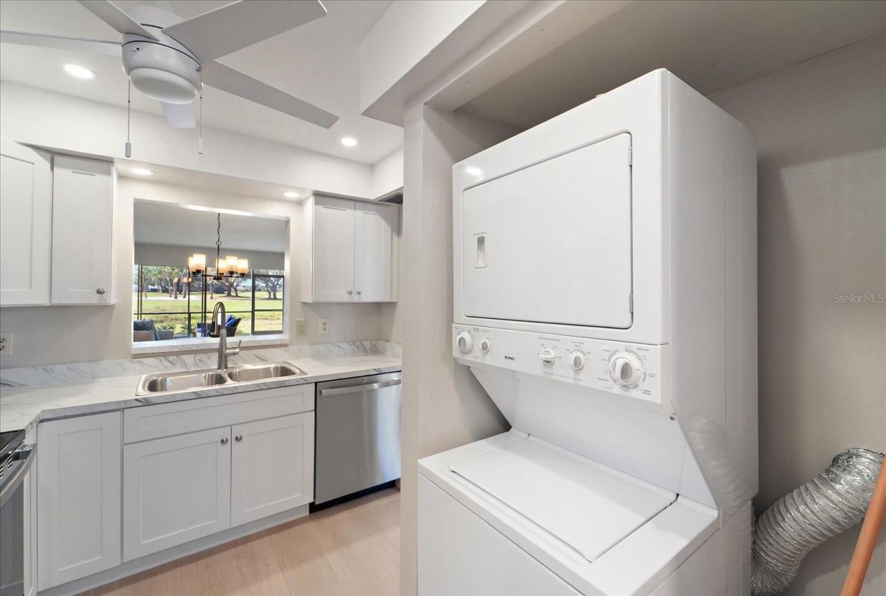 7860 Palm Aire Lane, Unit 104, Sarasota, FL 34243 Photo