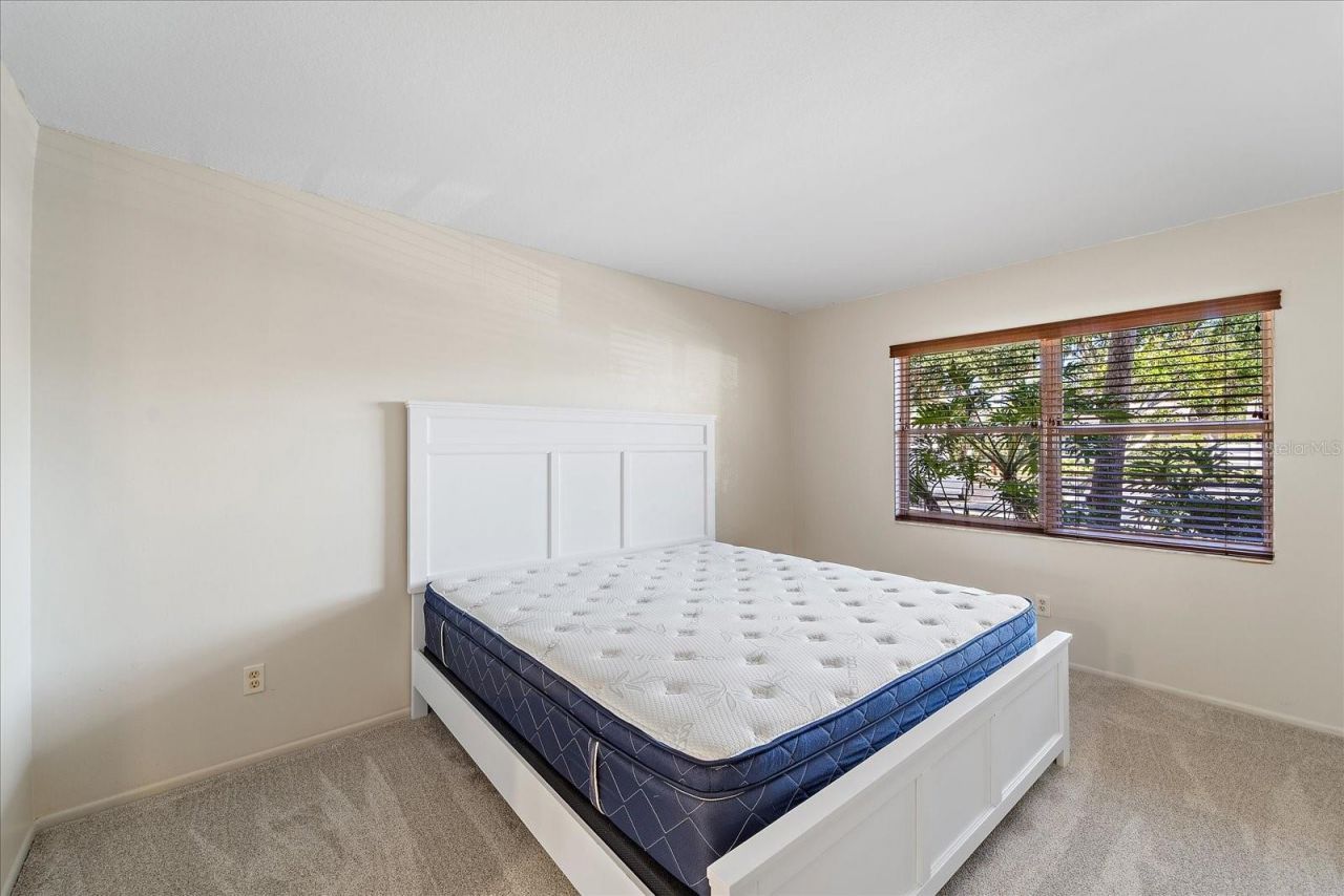 7860 Palm Aire Lane, Unit 104, Sarasota, FL 34243 Photo