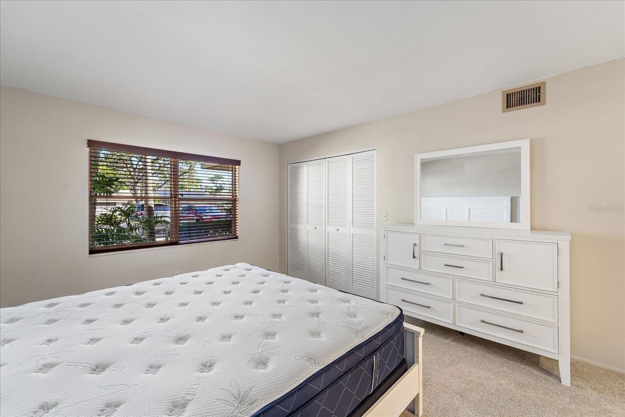 7860 Palm Aire Lane, Unit 104, Sarasota, FL 34243 Photo