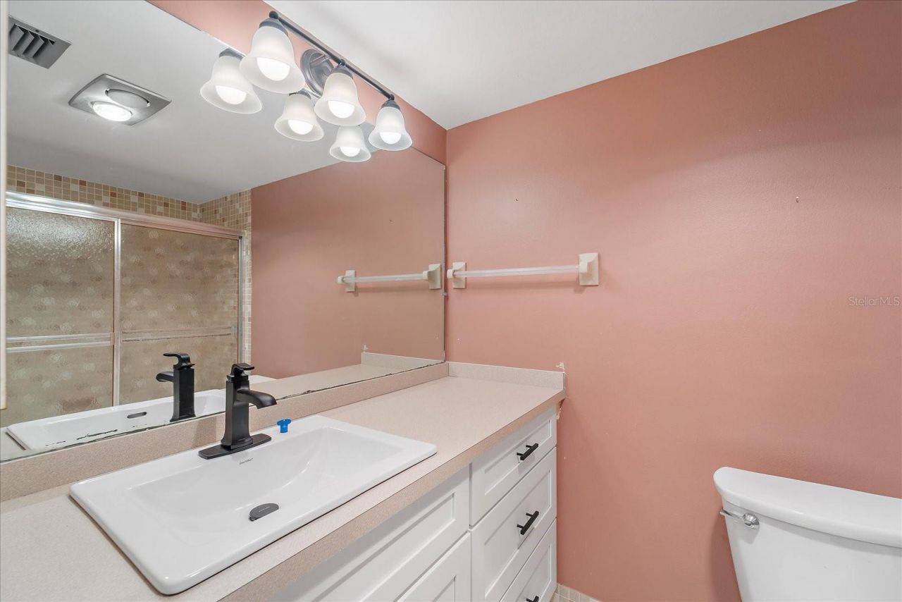 7860 Palm Aire Lane, Unit 104, Sarasota, FL 34243 Photo