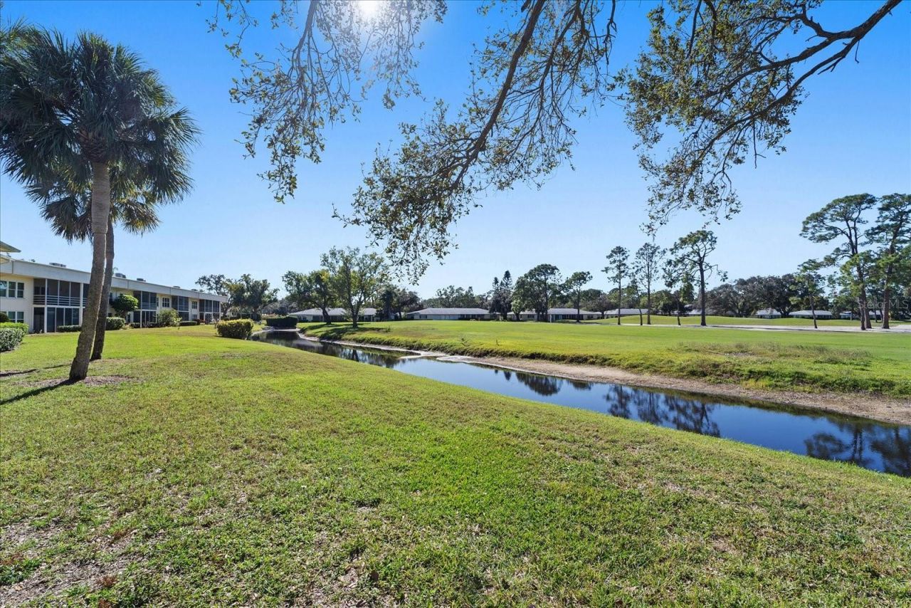 7860 Palm Aire Lane, Unit 104, Sarasota, FL 34243 Photo