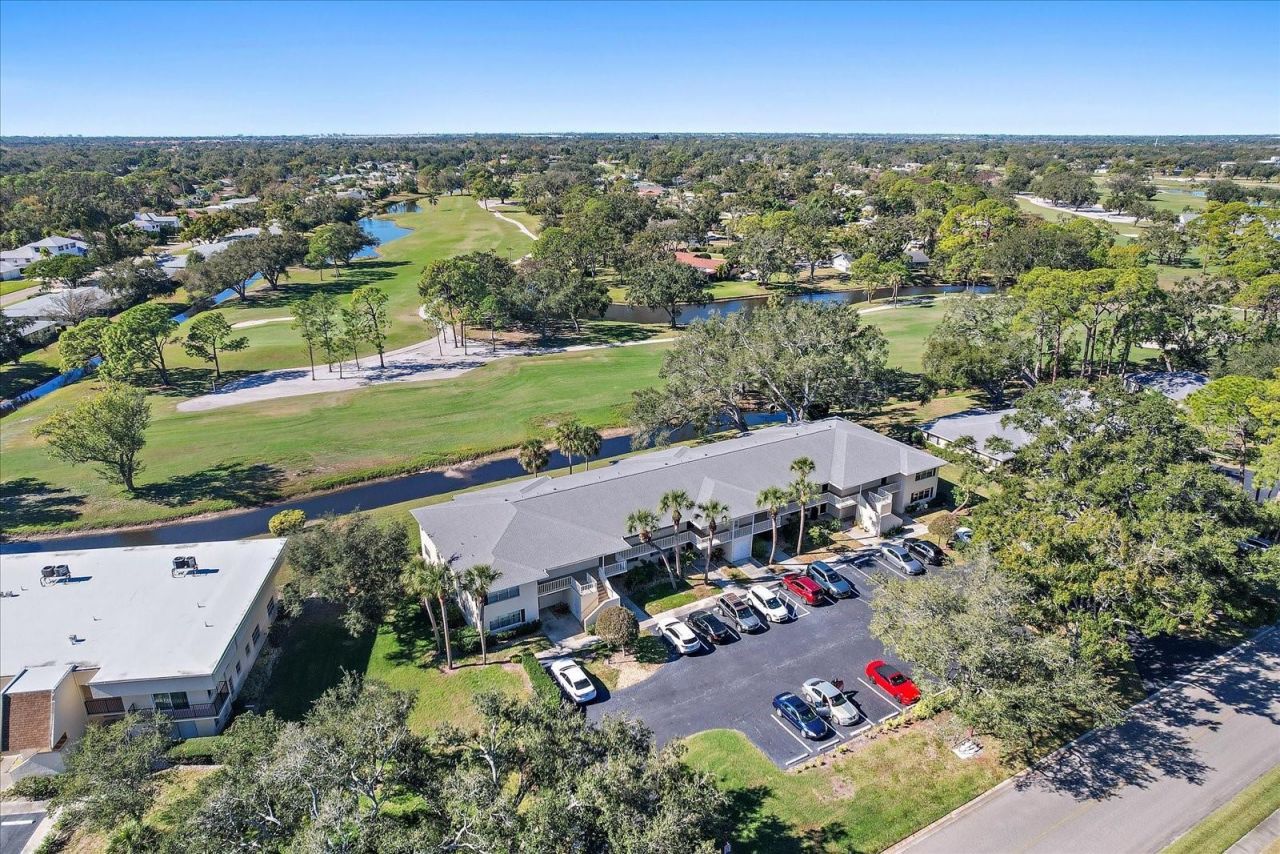 7860 Palm Aire Lane, Unit 104, Sarasota, FL 34243 Photo