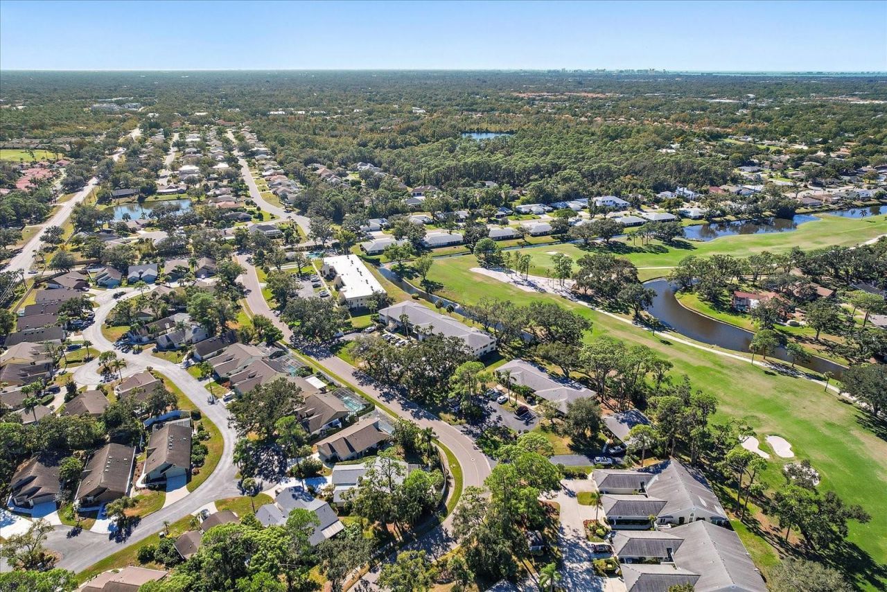 7860 Palm Aire Lane, Unit 104, Sarasota, FL 34243 Photo