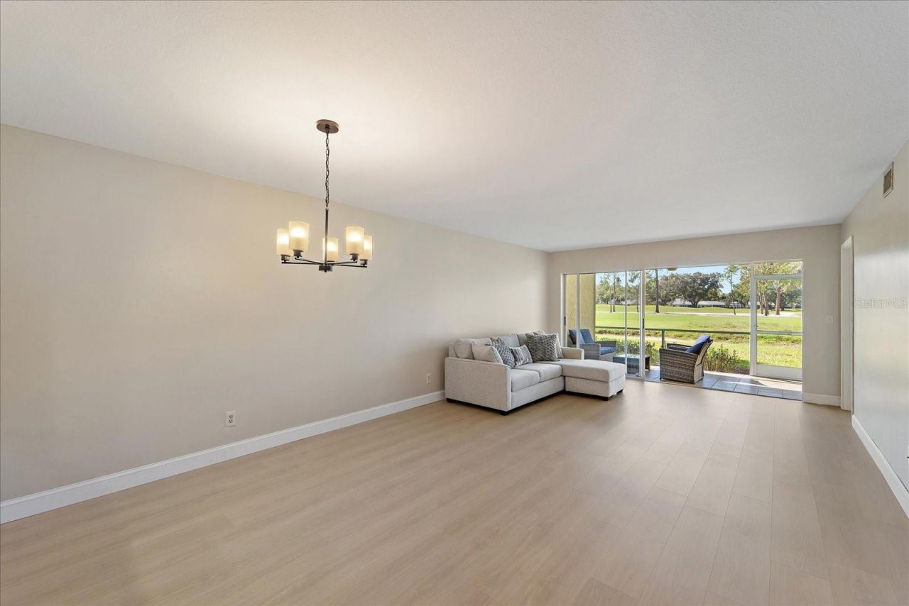 7860 Palm Aire Lane, Unit 104, Sarasota, FL 34243 Photo
