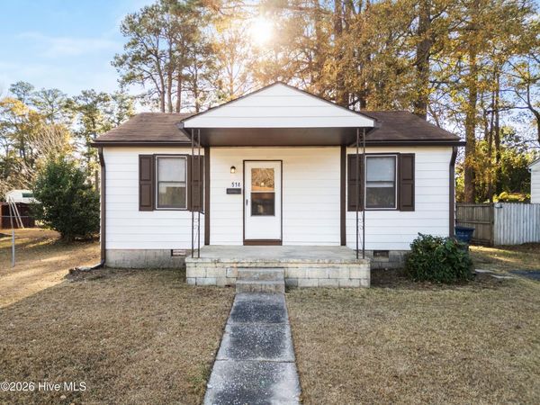 514 New River Drive, Jacksonville, NC 28540