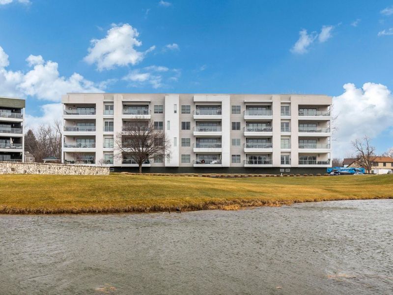 5285 Highpointe Lakes Drive, Unit 3202, Westerville, OH 43081 Photo 1