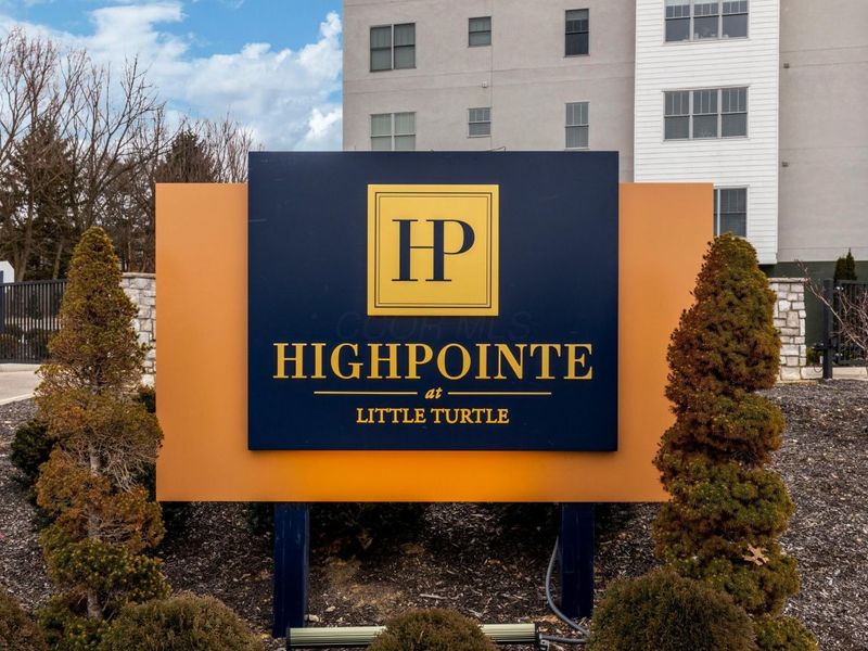 5285 Highpointe Lakes Drive, Unit 3202, Westerville, OH 43081 Photo 2