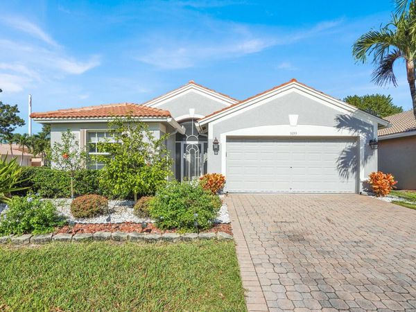5355 La Casa Circle, Boynton Beach, FL 33437